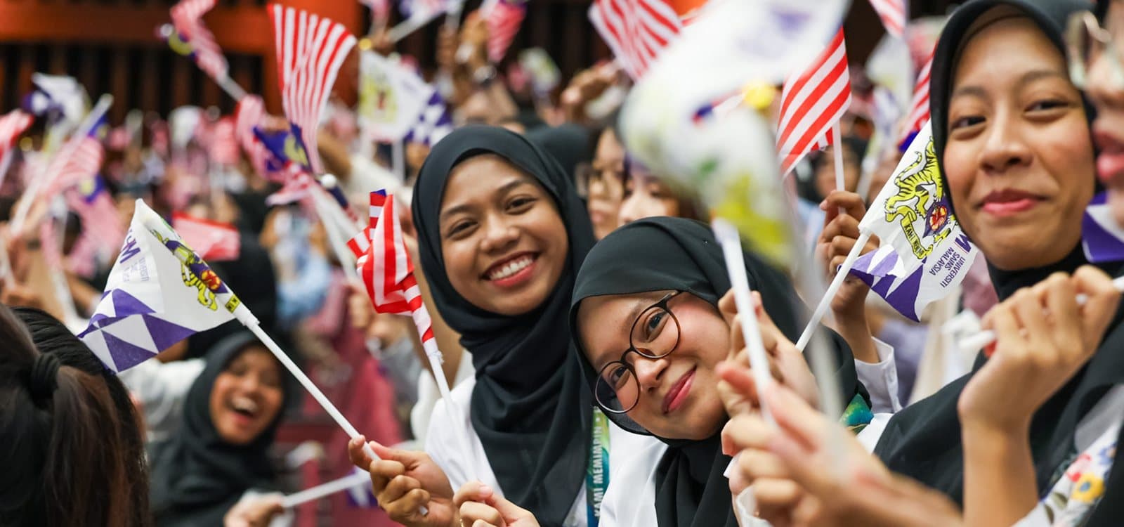 Universiti Sains Malaysia — طالبات في احتفال جامعي