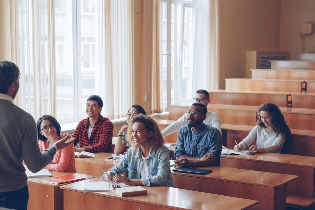 Why Study English in Malaysia? Why Thousands of Students Choose It